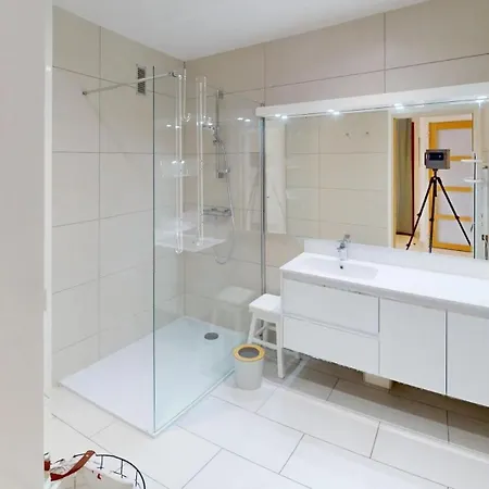 Appartement 49gp - Spacieux Et Beau 2p Face Menton